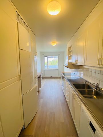 Karlslättsv 8 A - Photo 4