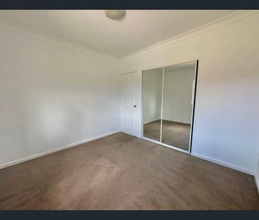 15A Concorde Place, St Clair, NSW 2759 - Photo 3