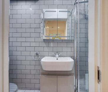 4 bedroom semi-detached house to rent - Photo 6