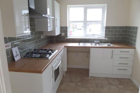 2 bedroom detached bungalow to rent - Photo 5