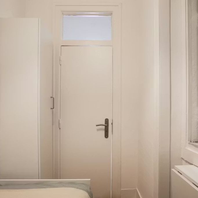 Calçada do Marquês de Abrantes, Lisbon, Lisbon 1200-163 - Photo 1