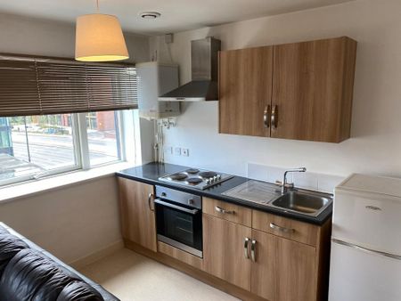 Studio to rent - Photo 3