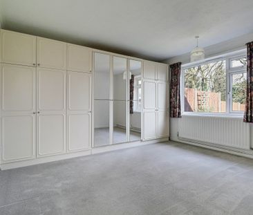 Hobbs Close, St. Albans, St Albans, AL4 0TQ - Photo 2