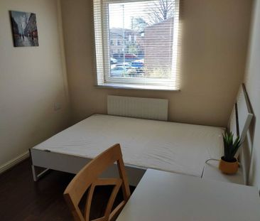 3 Bed Terraced House, Devonshire Street South, M13 - Photo 5