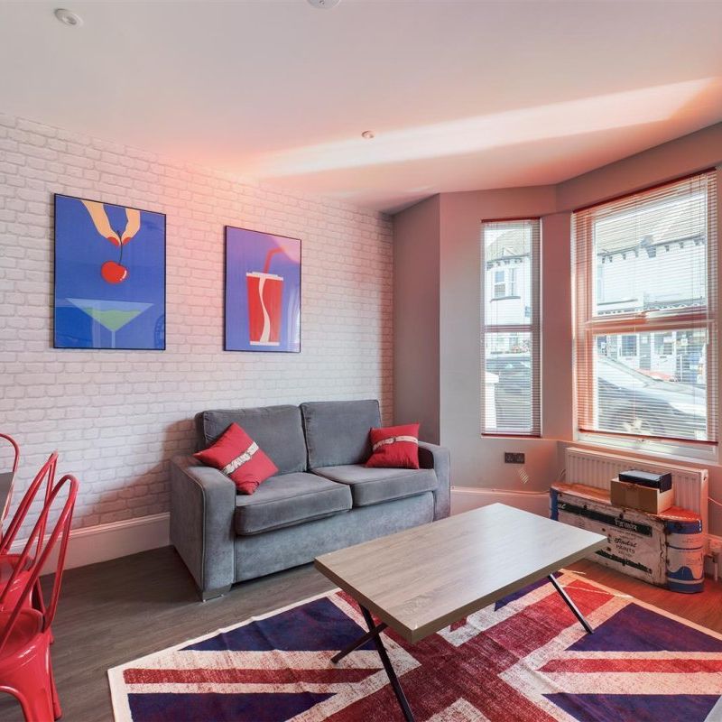 Beaconsfield Road, Brighton - Photo 1