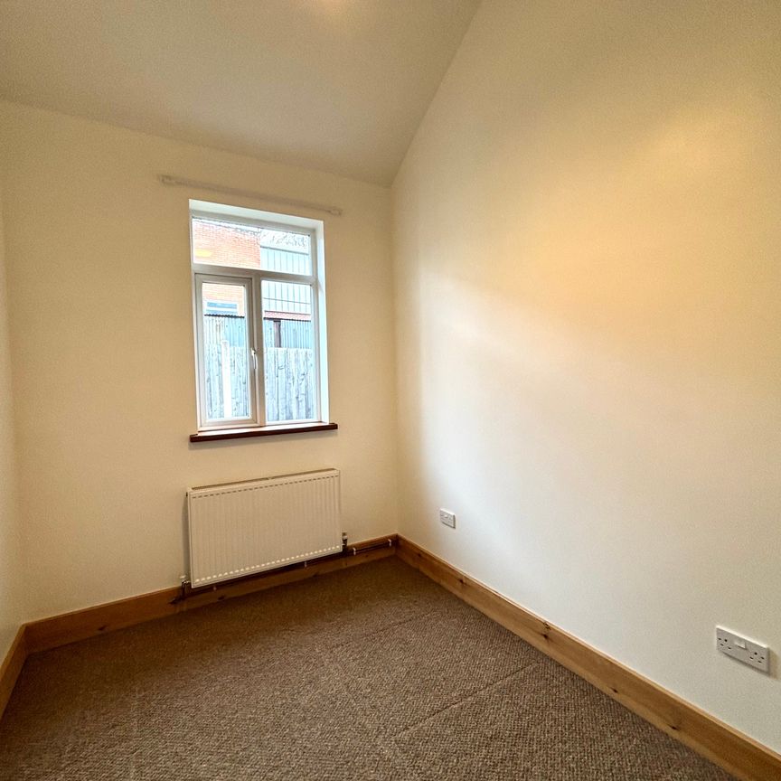 Station Road, Renishaw, Sheffield, S21 - Photo 1