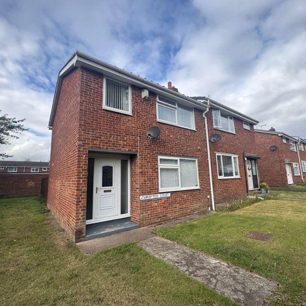 3 bedroom terraced house to rent - Photo 1