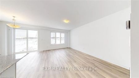 Condo Townhouse For Lease | X8411416 - Photo 4