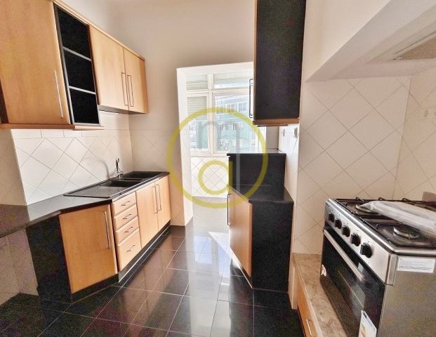 LISBON CENTER near AMOREIRAS in R. Rodrigo Fonseca apart. T4 - Photo 1