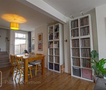 2 bedroom terraced house to rent - Photo 3