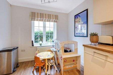 3 bedroom terraced house to rent - Photo 4