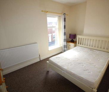 Victoria Crescent, Burton Upon Trent, DE14 - Photo 2