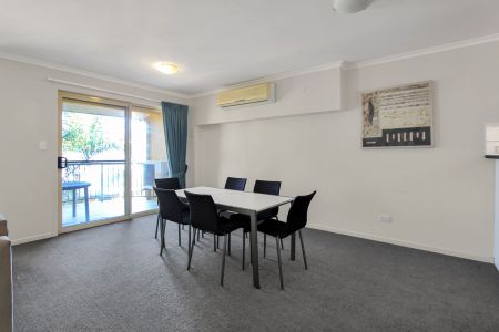 Coastal Living in a Secure 3-Bed Apartment - Photo 2