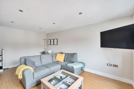 North Town Road, Maidenhead - Photo 4