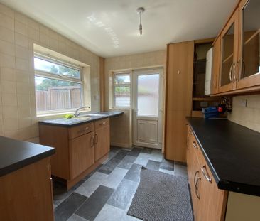 17 Brookdale Road, Scunthorpe - Photo 2