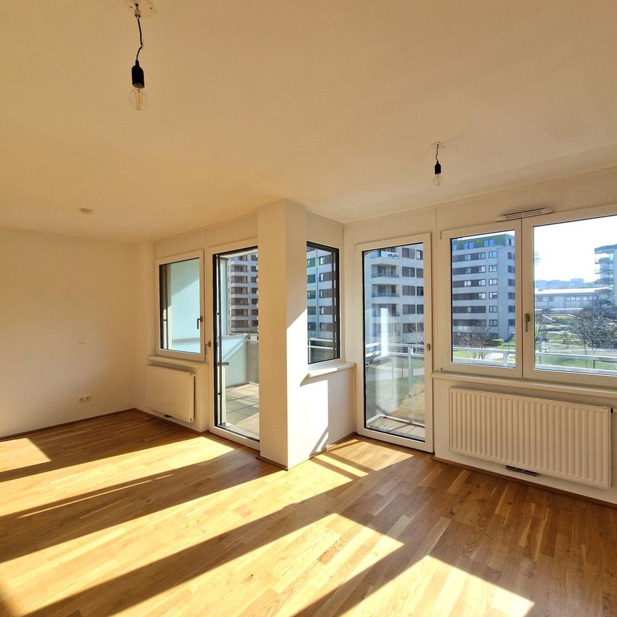 Modern und sonnig - Balkon mit Süd-Ausrichtung und elektr. Außenjalousien - 3.OG - Photo 1