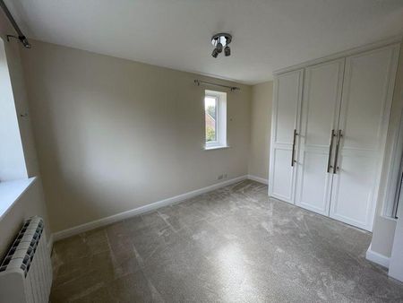 1 bedroom semi-detached house to rent - Photo 5