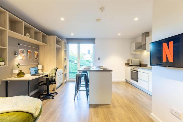 Studio to rent - Photo 1