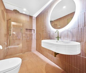 SPACIEUX ATTIQUE RENOVE DE STANDING AVEC EMPLACEMENT IDEAL - Photo 5