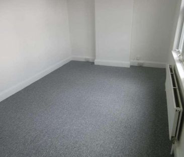 London Road, Westcliff On Sea, SS0 - Photo 2