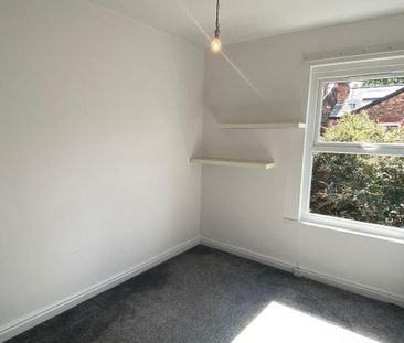 2 bedroom semi-detached house to rent - Photo 2