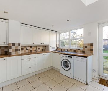 3 bedroom terraced house to rent - Photo 6