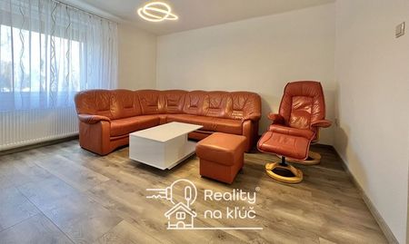 Na prenájom kompletne zrekonštruovaný a zariadený tehlový 2-izbový byt s garážou v Hurbanove - Photo 2