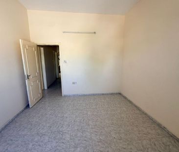 Balcony _ Spacious area _ Prime location view - Photo 2