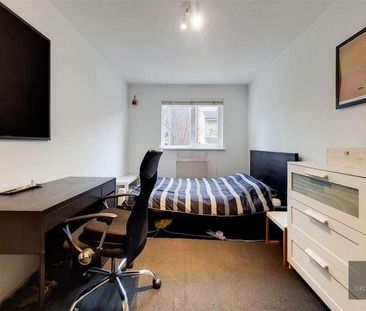 Wesley Close, Kennington, SE17 - Photo 2