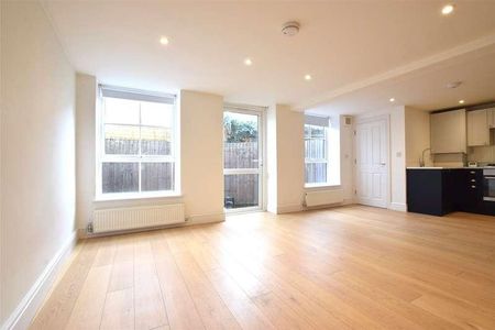 Commercial Road, Tunbridge Wells, Kent, TN1 - Photo 2