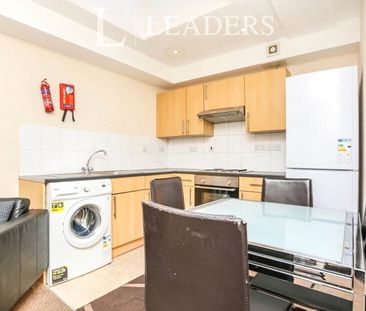 2 bedroom apartment to rent Old Kent Road, London, SE1 - Photo 1