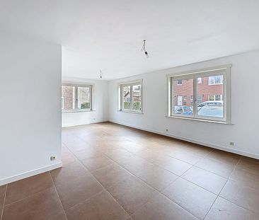 Ruime halfopen bebouwing met 4 slaapkamers - Photo 2