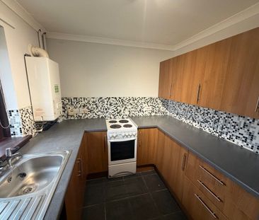 Lon Enfys, Llansamlet, SWANSEA - Photo 2