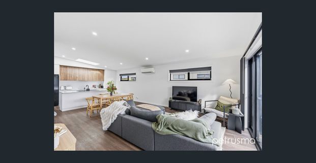 Spacious home in quiet complex - Photo 1