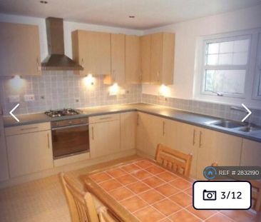 2 bedroom flat to rent - Photo 3