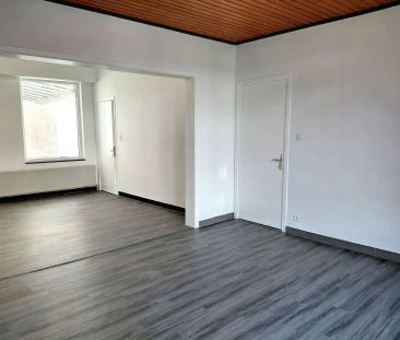 TE HUUR: Gesloten bebouwing met 2 slaapkamers in het centrum van He... - Photo 5