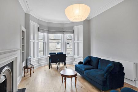 3 bedroom flat to rent - Photo 2