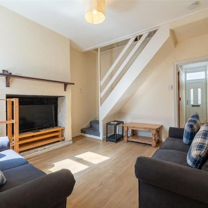 2 bedroom private hall to rent - Photo 1