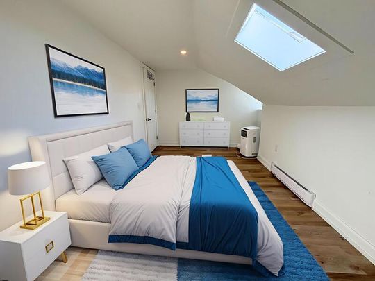 $2,095 / 4 br / 1 ba / 26 Cayuga st unit B - Photo 1