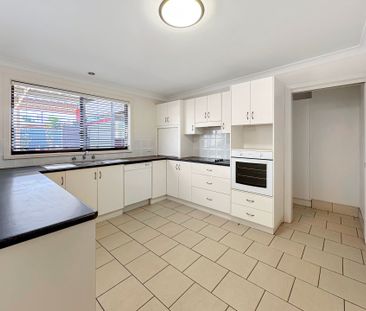 4 Bedroom home in Orana Heights - Photo 3