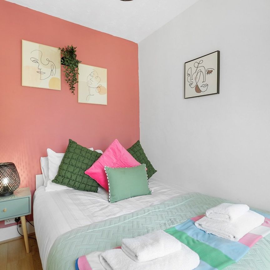 2 Bed Semi-Detached House, Janson Road, E15 - Photo 1