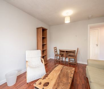 1 Bed Flat, Sheriff Park, EH6 - Photo 3