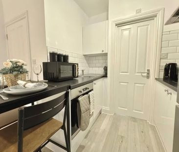 Studio Flat, Georgian Court, HA9 - Photo 6