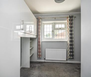 3 bedroom terraced house to rent - Photo 6