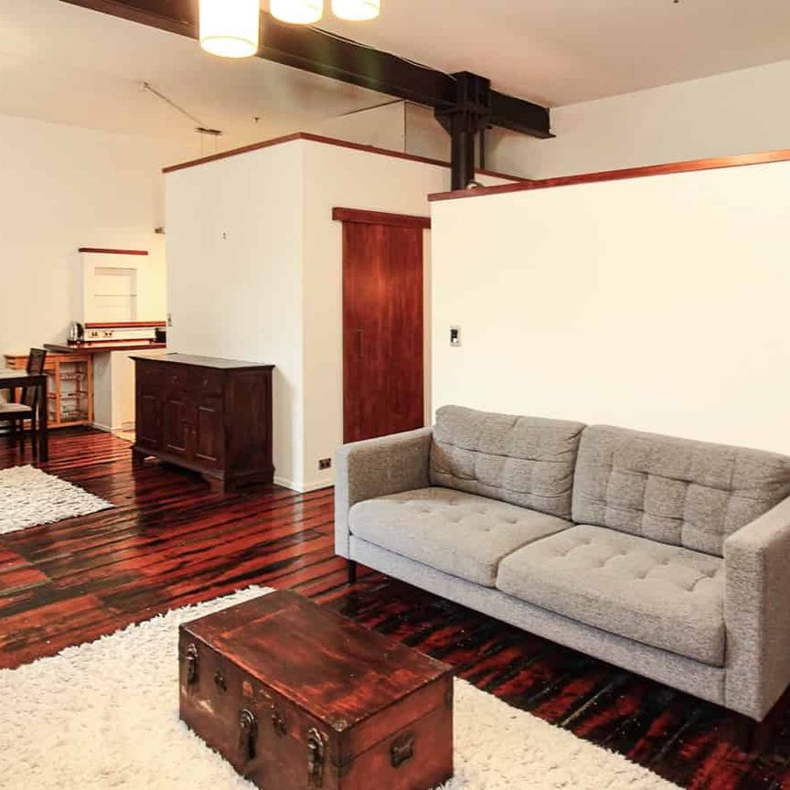 New York Style Studio Apartment Living - City Central - Photo 1