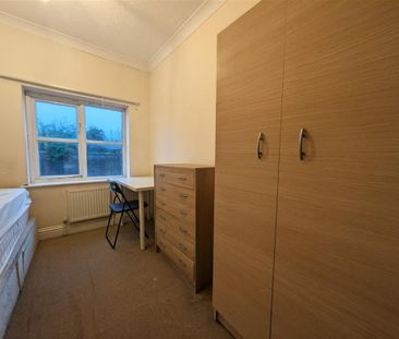 3 bedroom apartment to rent - Photo 5