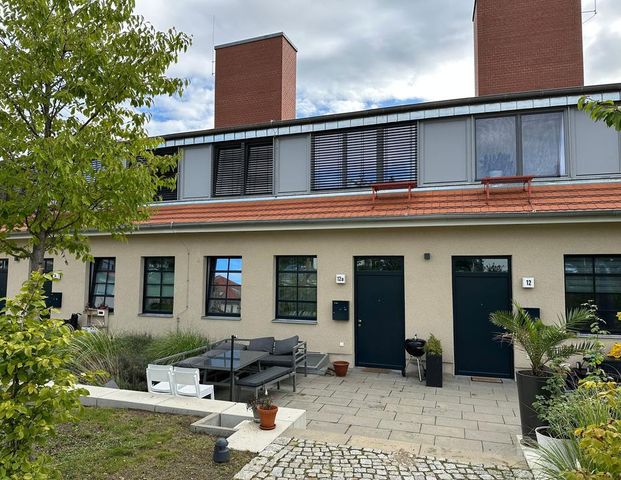 Maisonette mit Terrasse + Balkon und EBK + Stellplätzen - Photo 1