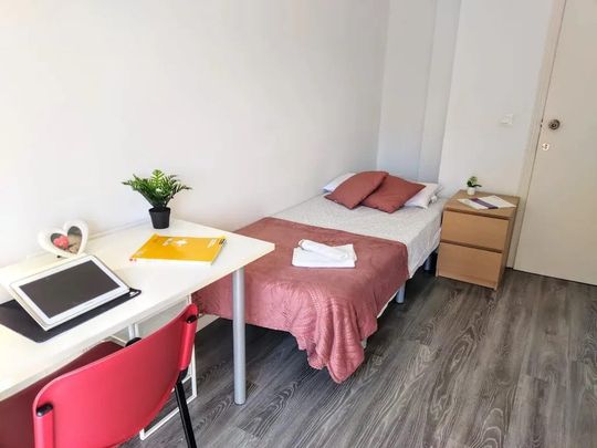 Carretera de Llíria, Burjassot, Valencian Community 46100 - Photo 1