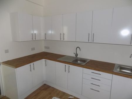 1 bedroom property to rent - Photo 2