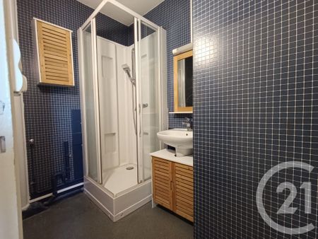 Location Appartement 4 pièces 68m² LA CHAPELLE ST LUC 10600 - Photo 2